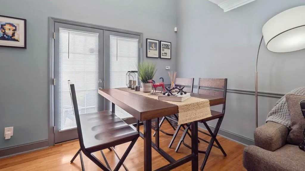 6980 Roswell Road Unit L7, Atlanta, Georgia 30328, 1 Bedroom Bedrooms, ,1 BathroomBathrooms,Residential,Sold,6980 Roswell Road Unit L7,6738839