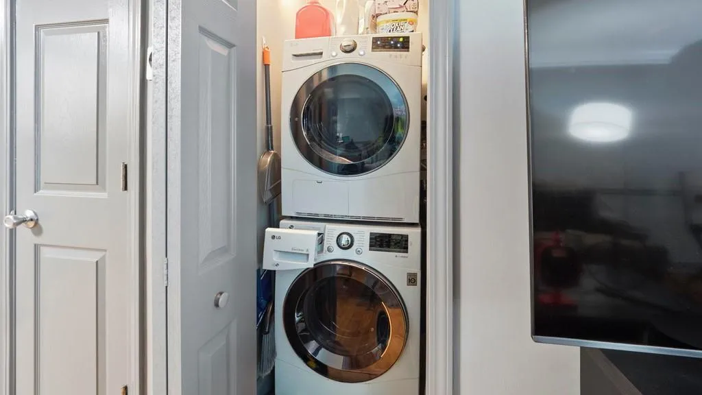 6980 Roswell Road Unit L7, Atlanta, Georgia 30328, 1 Bedroom Bedrooms, ,1 BathroomBathrooms,Residential,Sold,6980 Roswell Road Unit L7,6738839