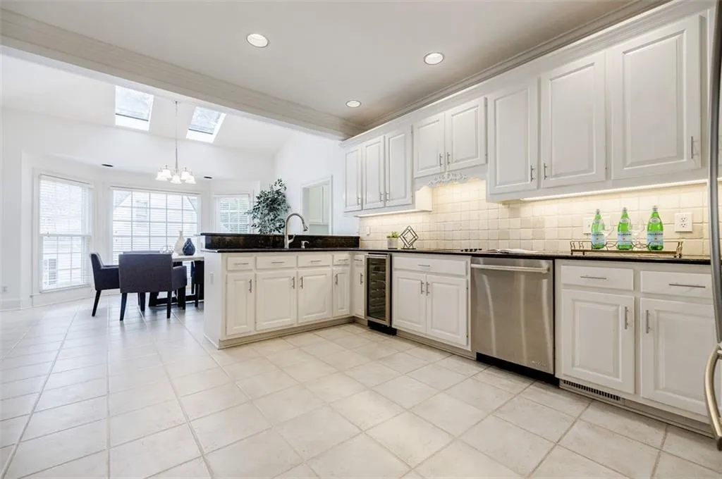 160 Savannah Estates Drive, Sandy Springs, Georgia 30350, 4 Bedrooms Bedrooms, ,3 BathroomsBathrooms,Residential,For Sale,160 Savannah Estates Drive,7646098