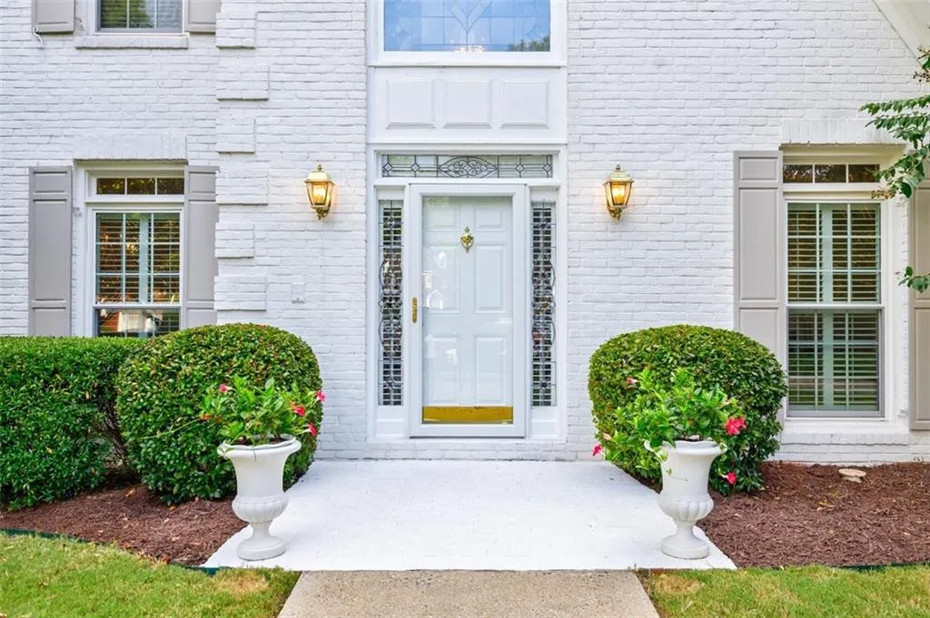 160 Savannah Estates Drive, Sandy Springs, Georgia 30350, 4 Bedrooms Bedrooms, ,3 BathroomsBathrooms,Residential,For Sale,160 Savannah Estates Drive,7646098