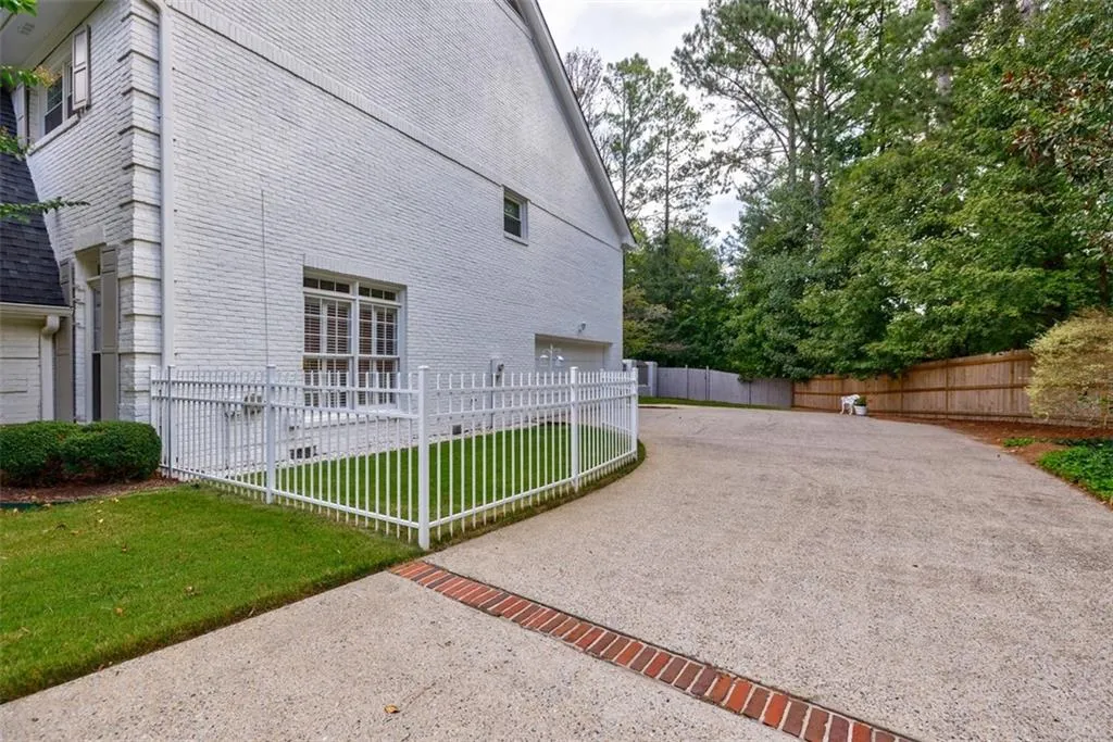 160 Savannah Estates Drive, Sandy Springs, Georgia 30350, 4 Bedrooms Bedrooms, ,3 BathroomsBathrooms,Residential,For Sale,160 Savannah Estates Drive,7646098