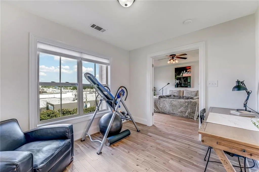 297 Le Gran Bend Ne, Atlanta, Georgia 30328, 2 Bedrooms Bedrooms, ,2 BathroomsBathrooms,Residential,Sold,297 Le Gran Bend Ne,6041337