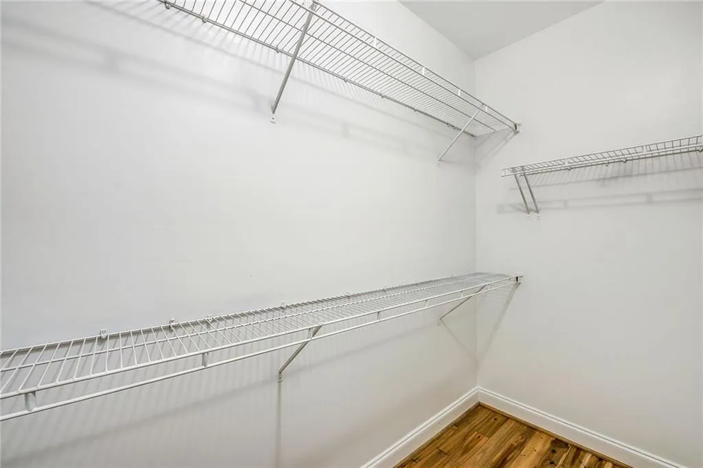 297 Le Gran Bend Ne, Atlanta, Georgia 30328, 2 Bedrooms Bedrooms, ,2 BathroomsBathrooms,Residential,Sold,297 Le Gran Bend Ne,6041337