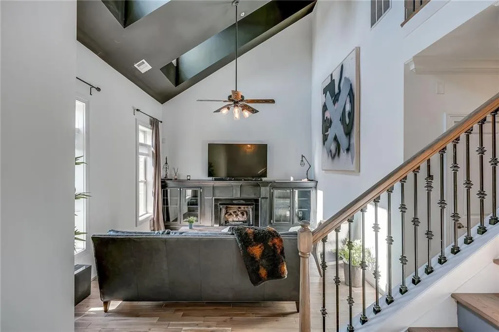 297 Le Gran Bend Ne, Atlanta, Georgia 30328, 2 Bedrooms Bedrooms, ,2 BathroomsBathrooms,Residential,Sold,297 Le Gran Bend Ne,6041337
