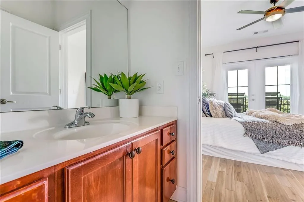 297 Le Gran Bend Ne, Atlanta, Georgia 30328, 2 Bedrooms Bedrooms, ,2 BathroomsBathrooms,Residential,Sold,297 Le Gran Bend Ne,6041337