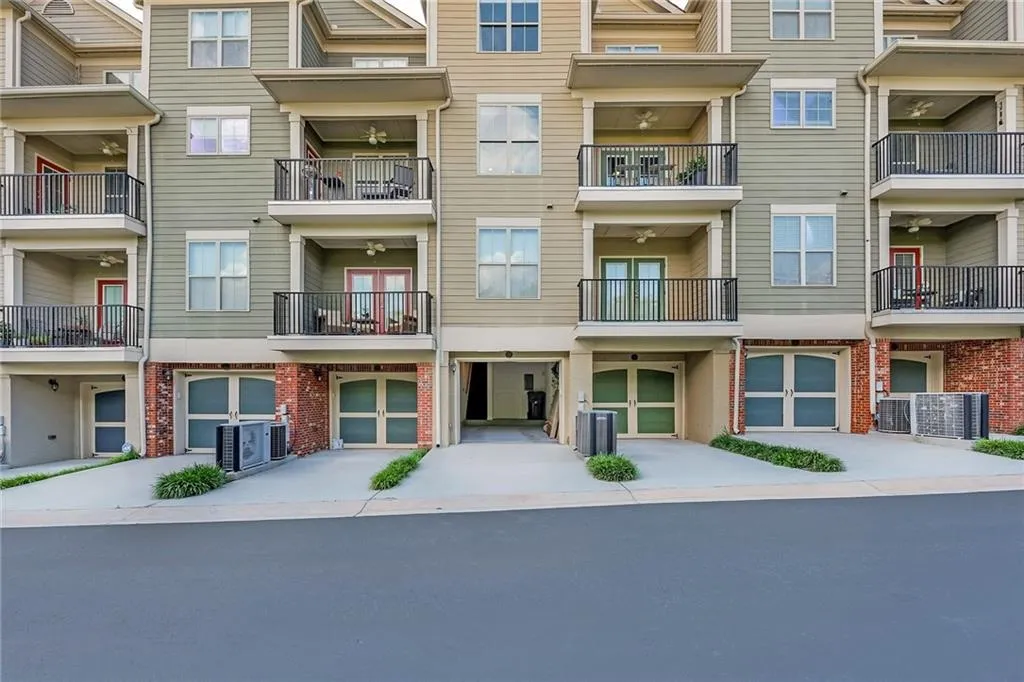 297 Le Gran Bend Ne, Atlanta, Georgia 30328, 2 Bedrooms Bedrooms, ,2 BathroomsBathrooms,Residential,Sold,297 Le Gran Bend Ne,6041337