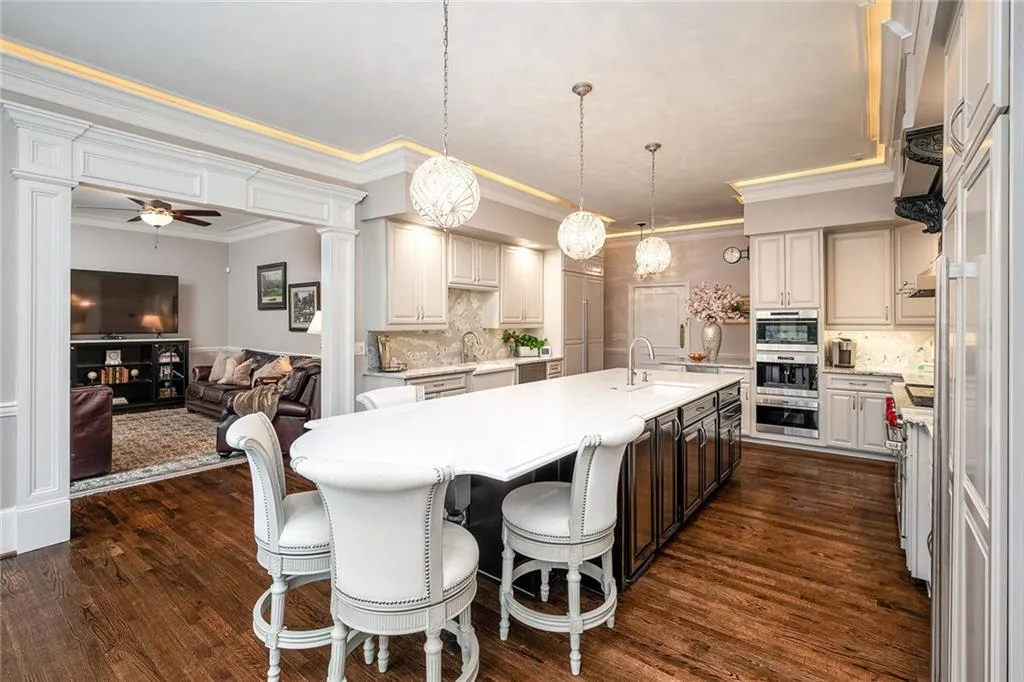 5040 Northside Drive, Atlanta, Georgia 30327, 7 Bedrooms Bedrooms, ,7 BathroomsBathrooms,Residential,Sold,5040 Northside Drive,6835146