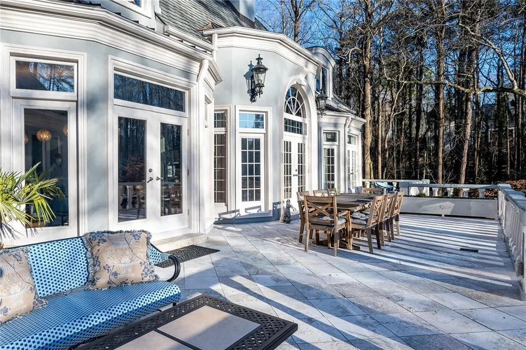 5040 Northside Drive, Atlanta, Georgia 30327, 7 Bedrooms Bedrooms, ,7 BathroomsBathrooms,Residential,Sold,5040 Northside Drive,6835146