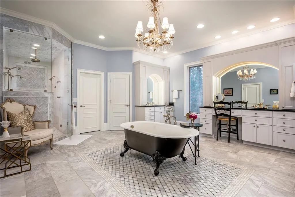 5040 Northside Drive, Atlanta, Georgia 30327, 7 Bedrooms Bedrooms, ,7 BathroomsBathrooms,Residential,Sold,5040 Northside Drive,6835146