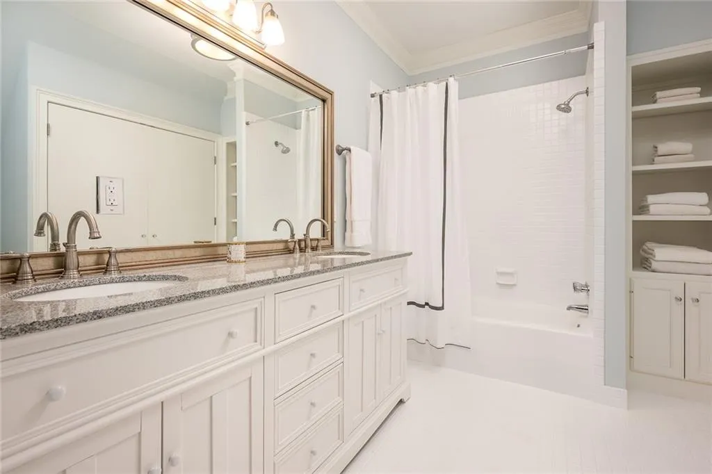 5040 Northside Drive, Atlanta, Georgia 30327, 7 Bedrooms Bedrooms, ,7 BathroomsBathrooms,Residential,Sold,5040 Northside Drive,6835146