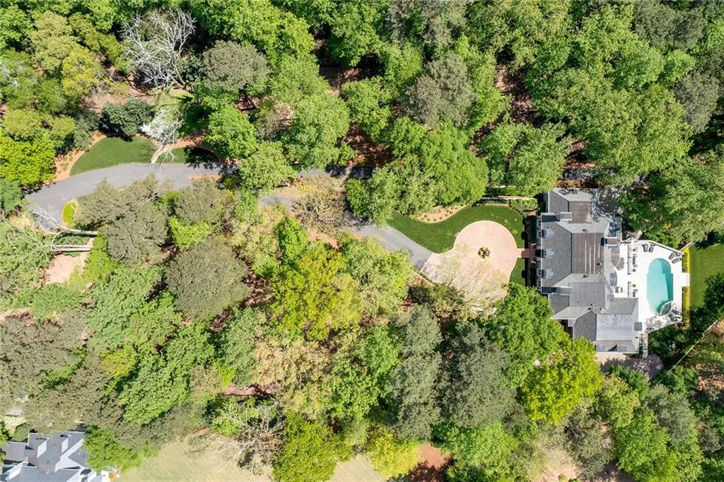 5040 Northside Drive, Atlanta, Georgia 30327, 7 Bedrooms Bedrooms, ,7 BathroomsBathrooms,Residential,Sold,5040 Northside Drive,6835146