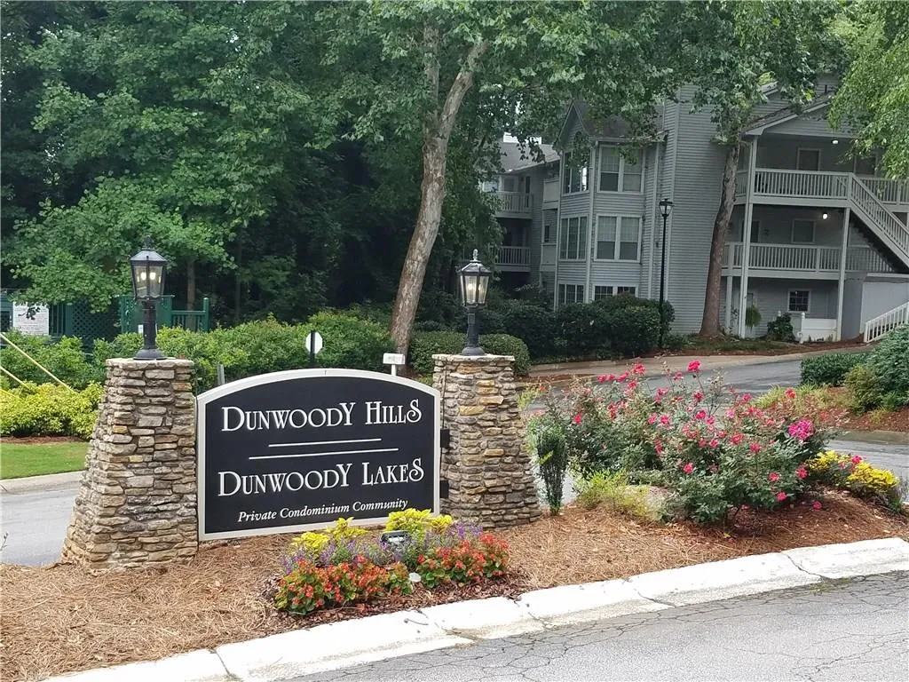 507 Vicksburg Place, Sandy Springs, Georgia 30350, 3 Bedrooms Bedrooms, ,2 BathroomsBathrooms,Residential,Sold,507 Vicksburg Place,5867885