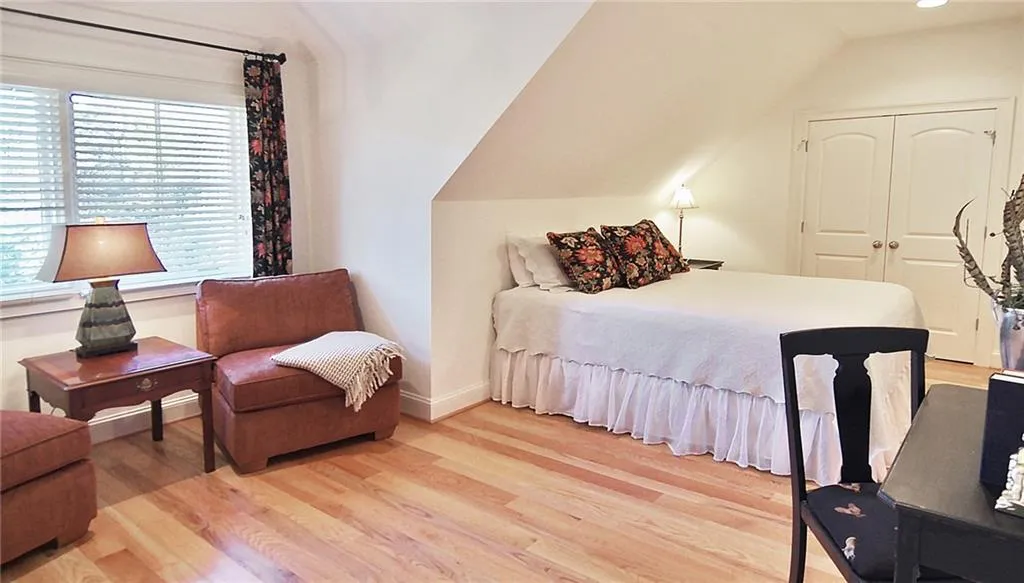 6239 Hunting Creek Road, Sandy Springs, Georgia 30328, 7 Bedrooms Bedrooms, ,5 BathroomsBathrooms,Residential,Sold,6239 Hunting Creek Road,5644650