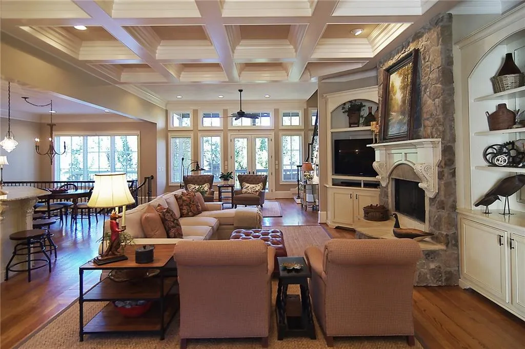 6239 Hunting Creek Road, Sandy Springs, Georgia 30328, 7 Bedrooms Bedrooms, ,5 BathroomsBathrooms,Residential,Sold,6239 Hunting Creek Road,5644650