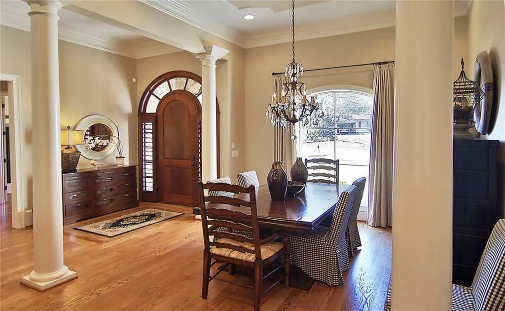 6239 Hunting Creek Road, Sandy Springs, Georgia 30328, 7 Bedrooms Bedrooms, ,5 BathroomsBathrooms,Residential,Sold,6239 Hunting Creek Road,5644650