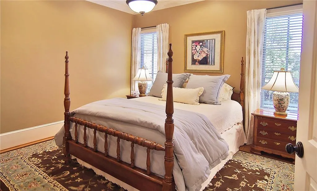 6239 Hunting Creek Road, Sandy Springs, Georgia 30328, 7 Bedrooms Bedrooms, ,5 BathroomsBathrooms,Residential,Sold,6239 Hunting Creek Road,5644650