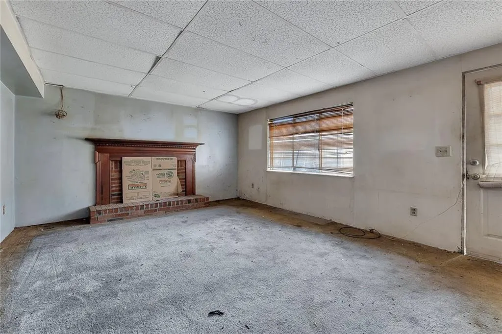 8846 Applegate Lane, Atlanta, Georgia 30350, 3 Bedrooms Bedrooms, ,2 BathroomsBathrooms,Residential,For Sale,8846 Applegate Lane,7741843