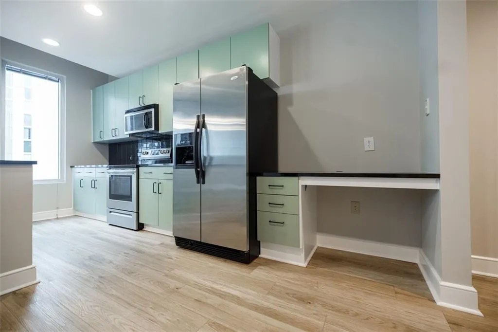 44 Peachtree Place Ne Unit 1228, Atlanta, Georgia 30309, 1 Bedroom Bedrooms, ,1 BathroomBathrooms,Residential,For Sale,44 Peachtree Place Ne Unit 1228,7632022