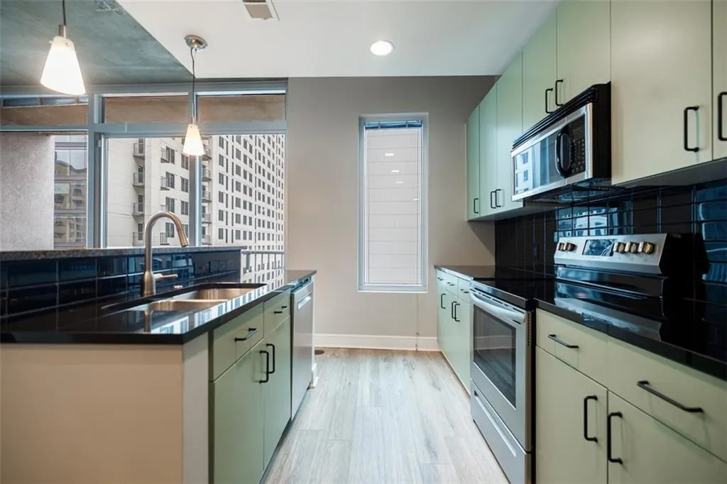 44 Peachtree Place Ne Unit 1228, Atlanta, Georgia 30309, 1 Bedroom Bedrooms, ,1 BathroomBathrooms,Residential,For Sale,44 Peachtree Place Ne Unit 1228,7632022