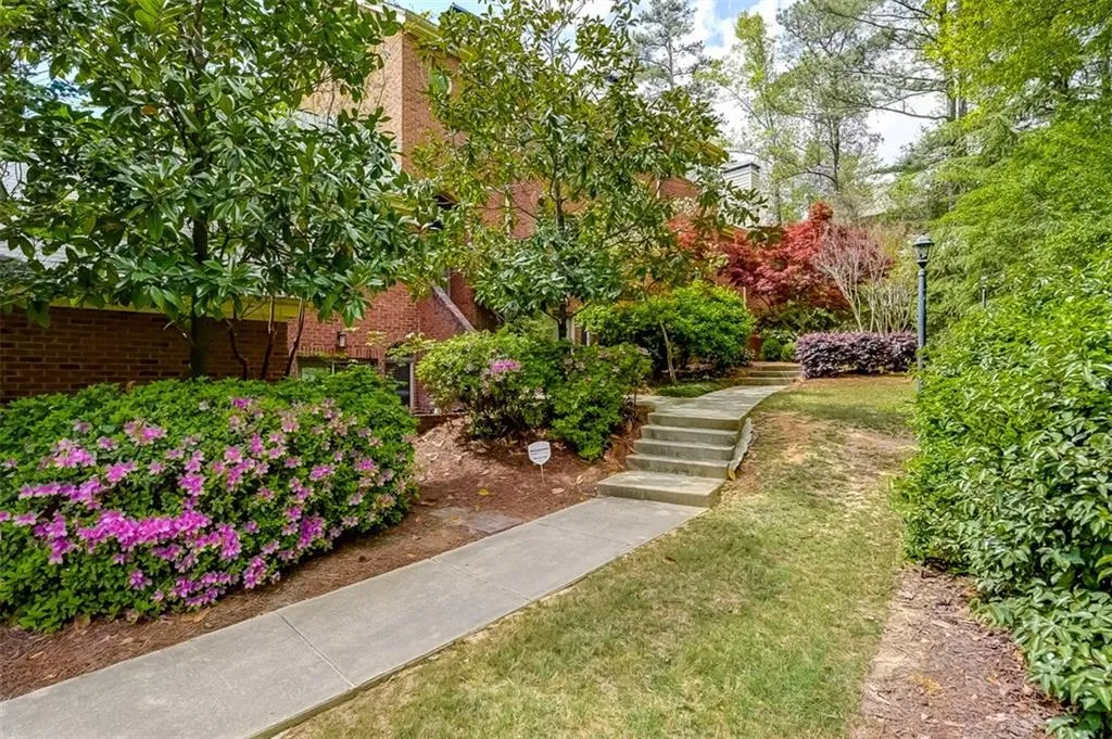 4 Westfair Court, Atlanta, Georgia 30328, 3 Bedrooms Bedrooms, ,2 BathroomsBathrooms,Residential,Sold,4 Westfair Court,5671475