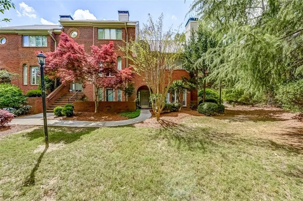 4 Westfair Court, Atlanta, Georgia 30328, 3 Bedrooms Bedrooms, ,2 BathroomsBathrooms,Residential,Sold,4 Westfair Court,5671475