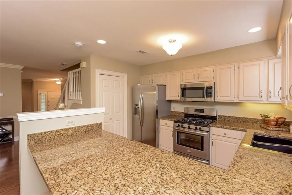 4 Westfair Court, Atlanta, Georgia 30328, 3 Bedrooms Bedrooms, ,2 BathroomsBathrooms,Residential,Sold,4 Westfair Court,5671475