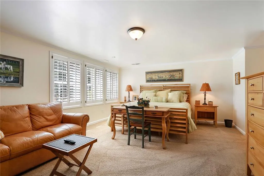 8880 Huntcliff Trace, Sandy Springs, Georgia 30350, 4 Bedrooms Bedrooms, ,4 BathroomsBathrooms,Residential,Sold,8880 Huntcliff Trace,5903479