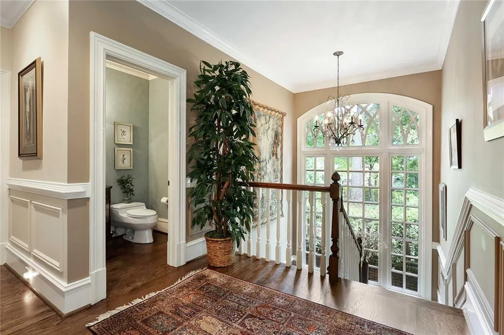 8880 Huntcliff Trace, Sandy Springs, Georgia 30350, 4 Bedrooms Bedrooms, ,4 BathroomsBathrooms,Residential,Sold,8880 Huntcliff Trace,5903479