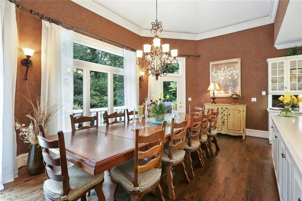 8880 Huntcliff Trace, Sandy Springs, Georgia 30350, 4 Bedrooms Bedrooms, ,4 BathroomsBathrooms,Residential,Sold,8880 Huntcliff Trace,5903479