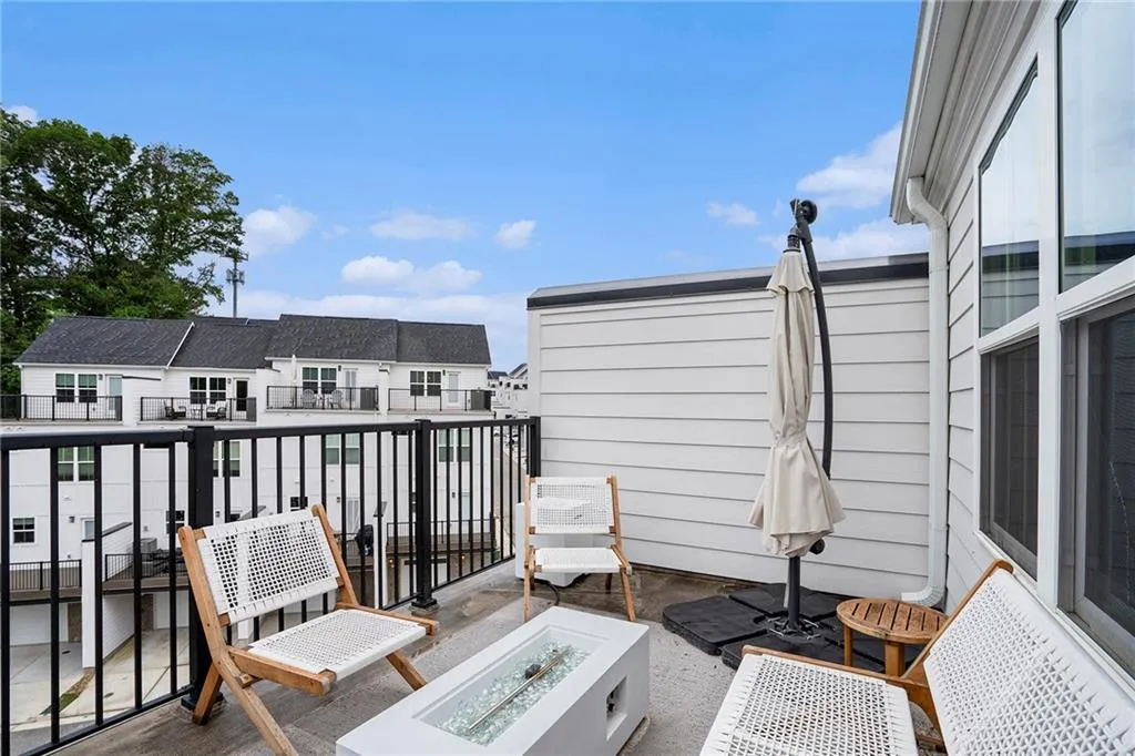 2505 Astaire Court Nw Unit 37, Atlanta, Georgia 30318, 3 Bedrooms Bedrooms, ,3 BathroomsBathrooms,Residential,For Sale,2505 Astaire Court Nw Unit 37,7573542