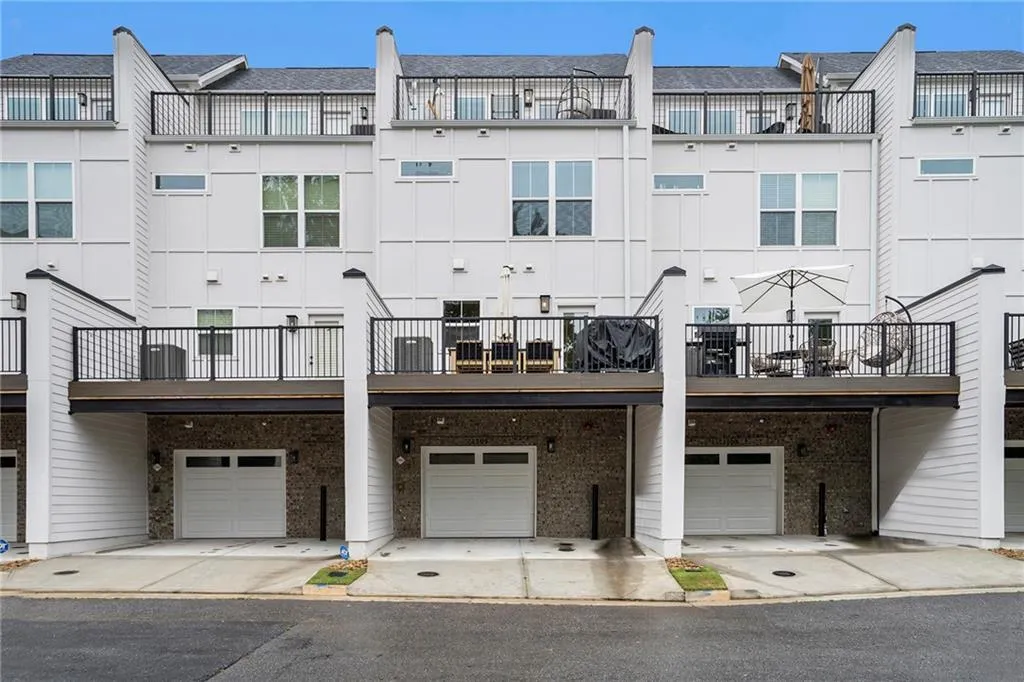 2505 Astaire Court Nw Unit 37, Atlanta, Georgia 30318, 3 Bedrooms Bedrooms, ,3 BathroomsBathrooms,Residential,For Sale,2505 Astaire Court Nw Unit 37,7573542