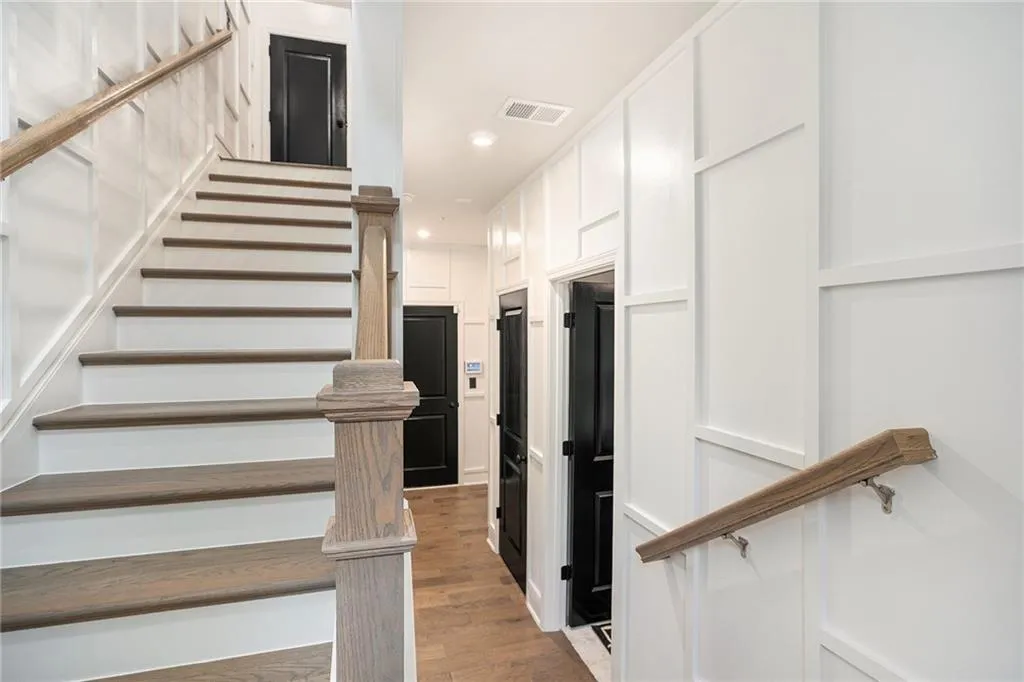 2505 Astaire Court Nw Unit 37, Atlanta, Georgia 30318, 3 Bedrooms Bedrooms, ,3 BathroomsBathrooms,Residential,For Sale,2505 Astaire Court Nw Unit 37,7573542