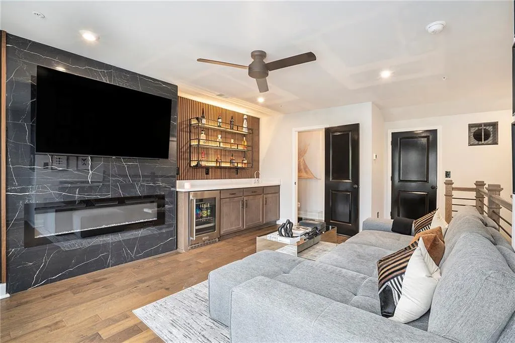 2505 Astaire Court Nw Unit 37, Atlanta, Georgia 30318, 3 Bedrooms Bedrooms, ,3 BathroomsBathrooms,Residential,For Sale,2505 Astaire Court Nw Unit 37,7573542