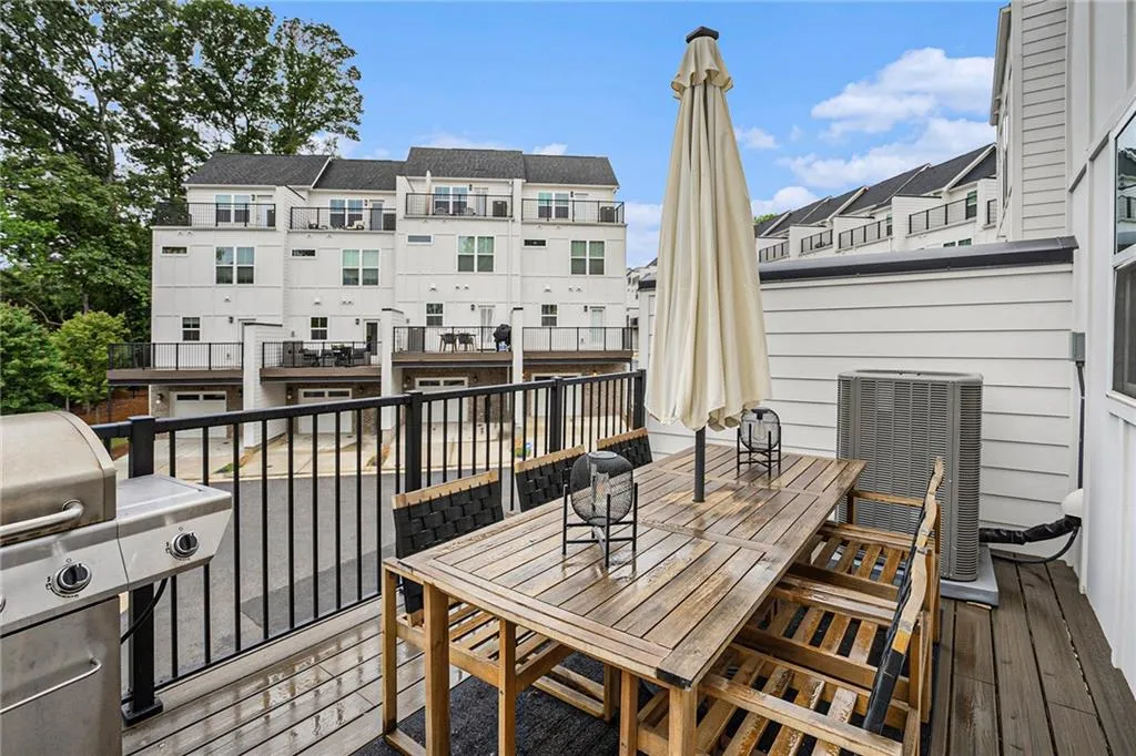 2505 Astaire Court Nw Unit 37, Atlanta, Georgia 30318, 3 Bedrooms Bedrooms, ,3 BathroomsBathrooms,Residential,For Sale,2505 Astaire Court Nw Unit 37,7573542