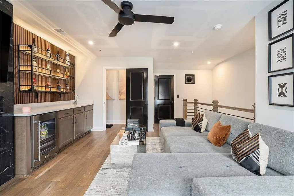 2505 Astaire Court Nw Unit 37, Atlanta, Georgia 30318, 3 Bedrooms Bedrooms, ,3 BathroomsBathrooms,Residential,For Sale,2505 Astaire Court Nw Unit 37,7573542