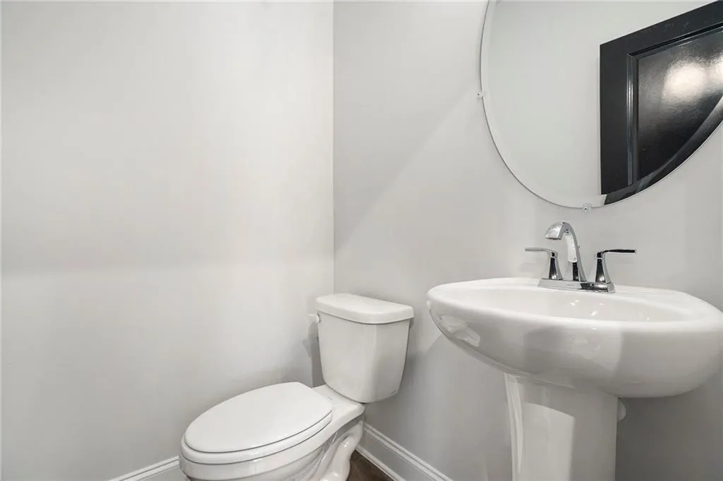 2505 Astaire Court Nw Unit 37, Atlanta, Georgia 30318, 3 Bedrooms Bedrooms, ,3 BathroomsBathrooms,Residential,For Sale,2505 Astaire Court Nw Unit 37,7573542