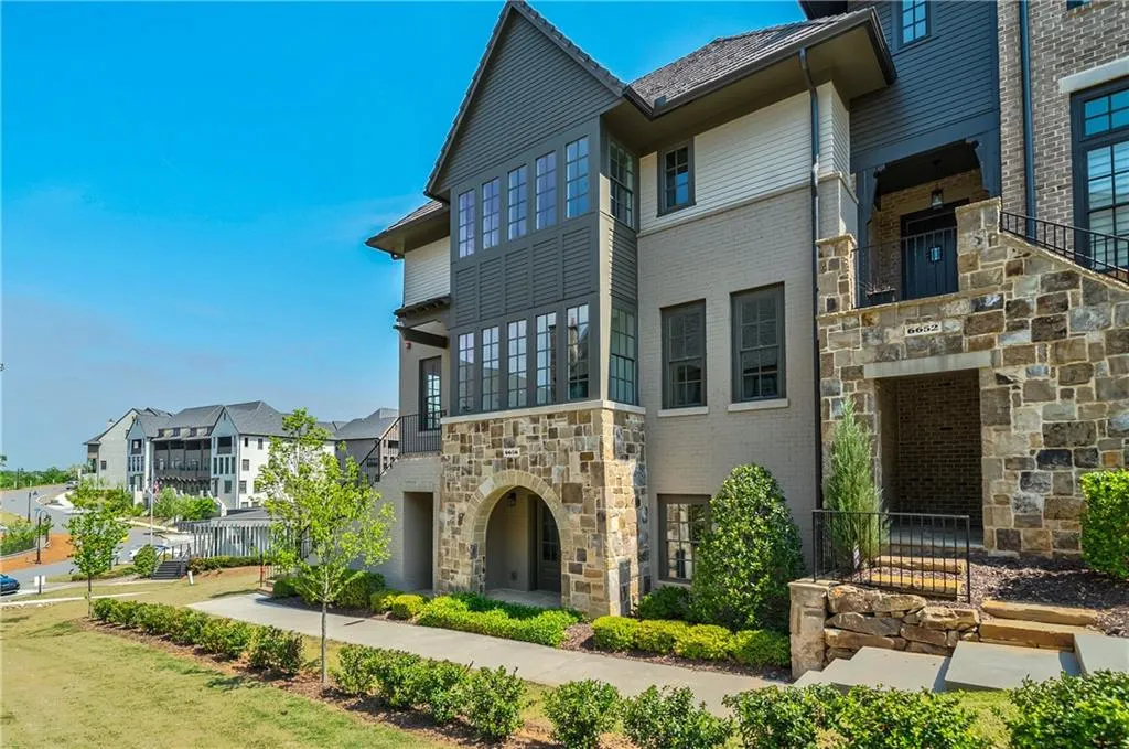 6656 Cadence Boulevard, Atlanta, Georgia 30328, 3 Bedrooms Bedrooms, ,3 BathroomsBathrooms,Residential,Sold,6656 Cadence Boulevard,6877327