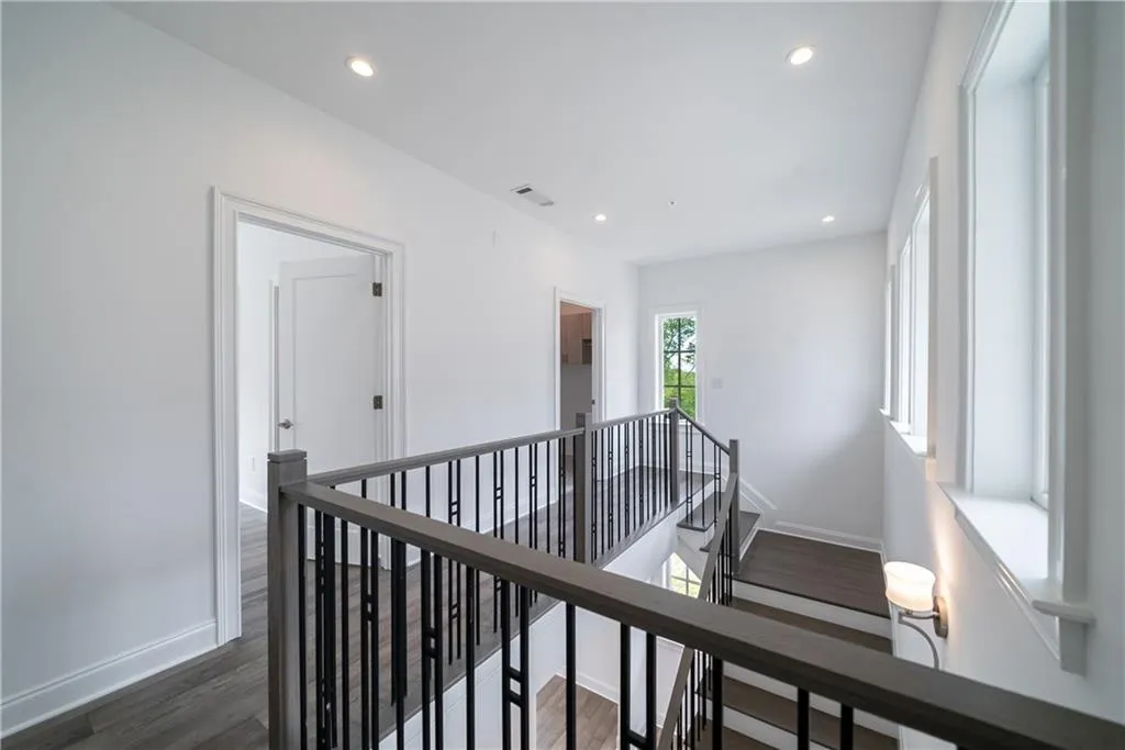 6656 Cadence Boulevard, Atlanta, Georgia 30328, 3 Bedrooms Bedrooms, ,3 BathroomsBathrooms,Residential,Sold,6656 Cadence Boulevard,6877327