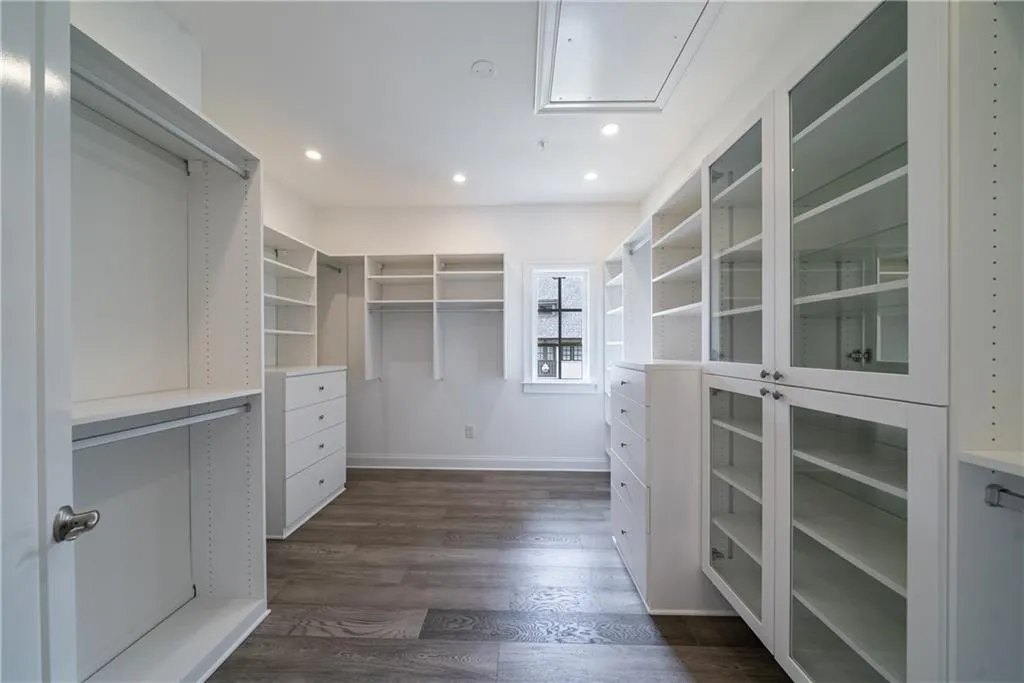 6656 Cadence Boulevard, Atlanta, Georgia 30328, 3 Bedrooms Bedrooms, ,3 BathroomsBathrooms,Residential,Sold,6656 Cadence Boulevard,6877327