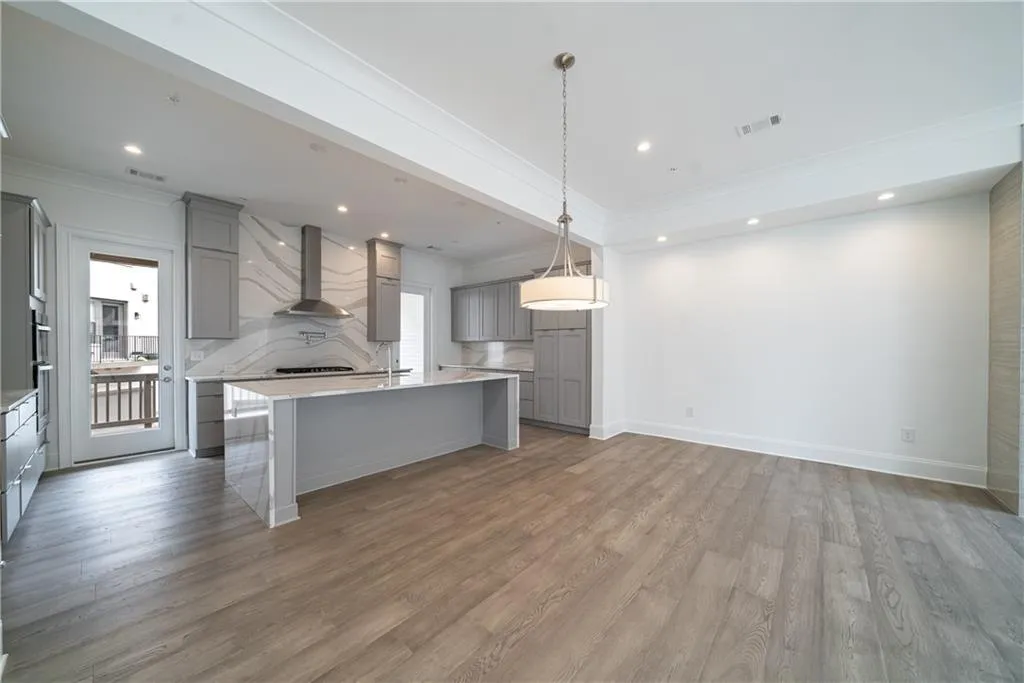 6656 Cadence Boulevard, Atlanta, Georgia 30328, 3 Bedrooms Bedrooms, ,3 BathroomsBathrooms,Residential,Sold,6656 Cadence Boulevard,6877327