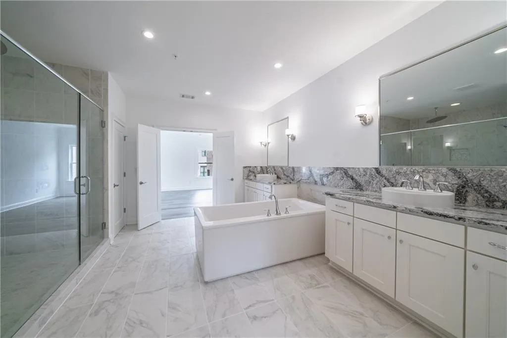 6656 Cadence Boulevard, Atlanta, Georgia 30328, 3 Bedrooms Bedrooms, ,3 BathroomsBathrooms,Residential,Sold,6656 Cadence Boulevard,6877327