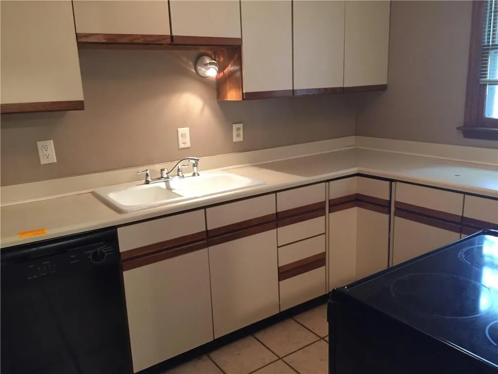 6700 Roswell Road Unit 24c, Atlanta, Georgia 30328, 2 Bedrooms Bedrooms, ,2 BathroomsBathrooms,Residential,Sold,6700 Roswell Road Unit 24c,5682073