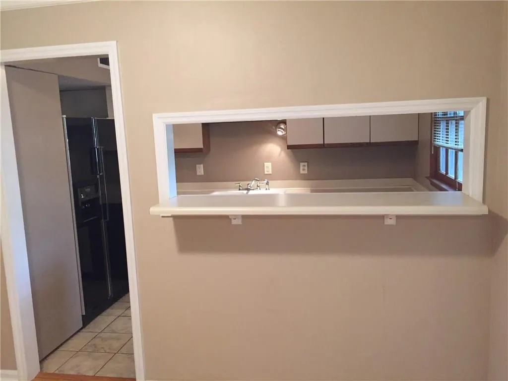 6700 Roswell Road Unit 24c, Atlanta, Georgia 30328, 2 Bedrooms Bedrooms, ,2 BathroomsBathrooms,Residential,Sold,6700 Roswell Road Unit 24c,5682073