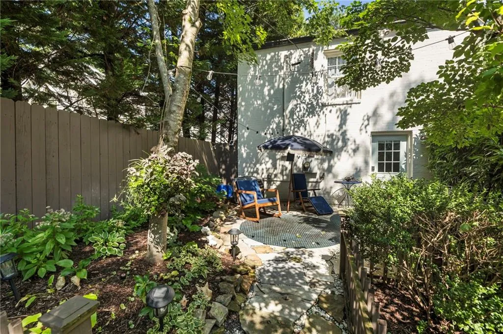 Patio to detatched guest house