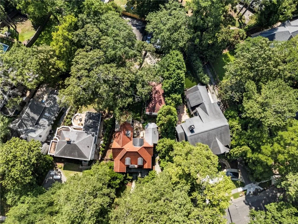 2085 Mckinley Road Nw, Atlanta, Georgia 30318, 6 Bedrooms Bedrooms, ,4 BathroomsBathrooms,Residential,For Sale,2085 Mckinley Road Nw,7624908