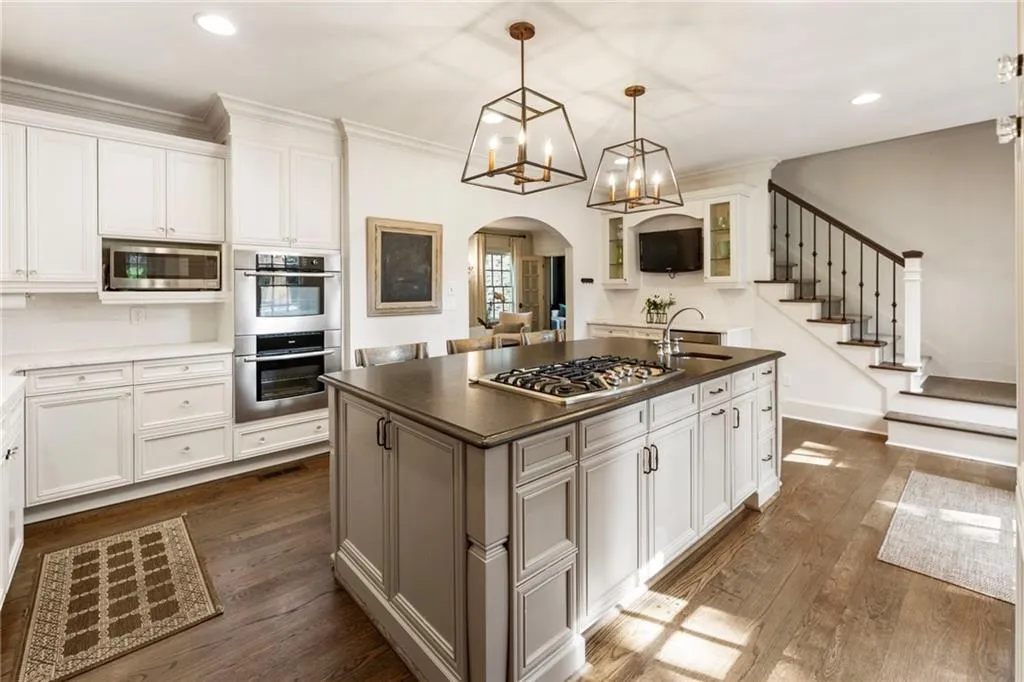 2085 Mckinley Road Nw, Atlanta, Georgia 30318, 6 Bedrooms Bedrooms, ,4 BathroomsBathrooms,Residential,For Sale,2085 Mckinley Road Nw,7624908