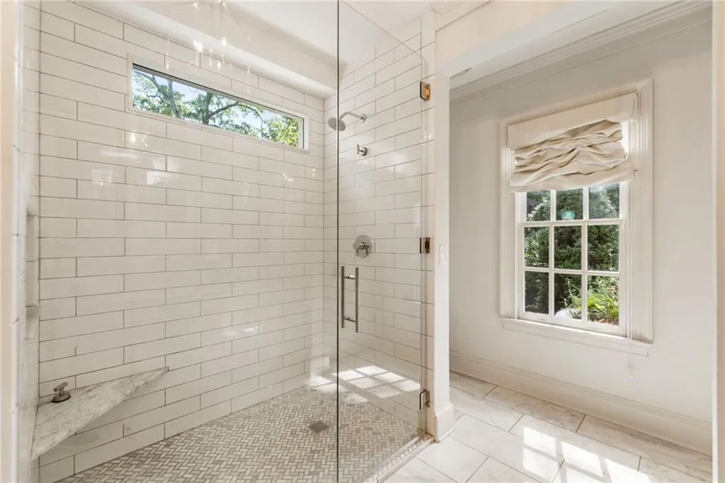 2085 Mckinley Road Nw, Atlanta, Georgia 30318, 6 Bedrooms Bedrooms, ,4 BathroomsBathrooms,Residential,For Sale,2085 Mckinley Road Nw,7624908