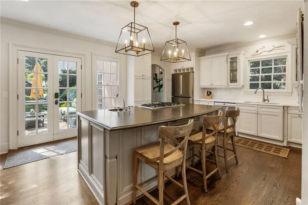 2085 Mckinley Road Nw, Atlanta, Georgia 30318, 6 Bedrooms Bedrooms, ,4 BathroomsBathrooms,Residential,For Sale,2085 Mckinley Road Nw,7624908