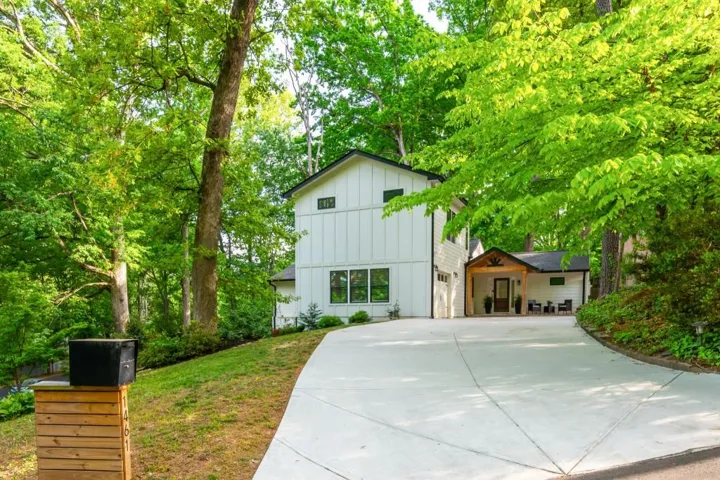 1461 Lively Ridge Road Ne, Atlanta, Georgia 30329