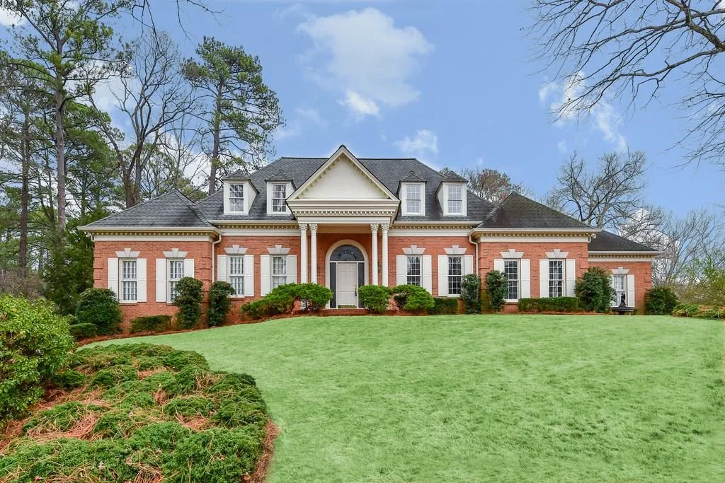8565 Valemont Drive, Sandy Springs, Georgia 30350, 4 Bedrooms Bedrooms, ,5 BathroomsBathrooms,Residential,Sold,8565 Valemont Drive,6123353